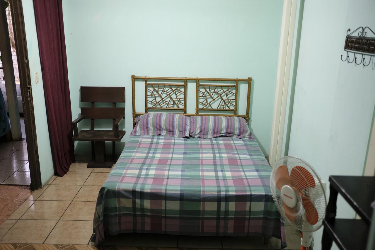 Hostal Del Este Santa Fe San José Eksteriør billede