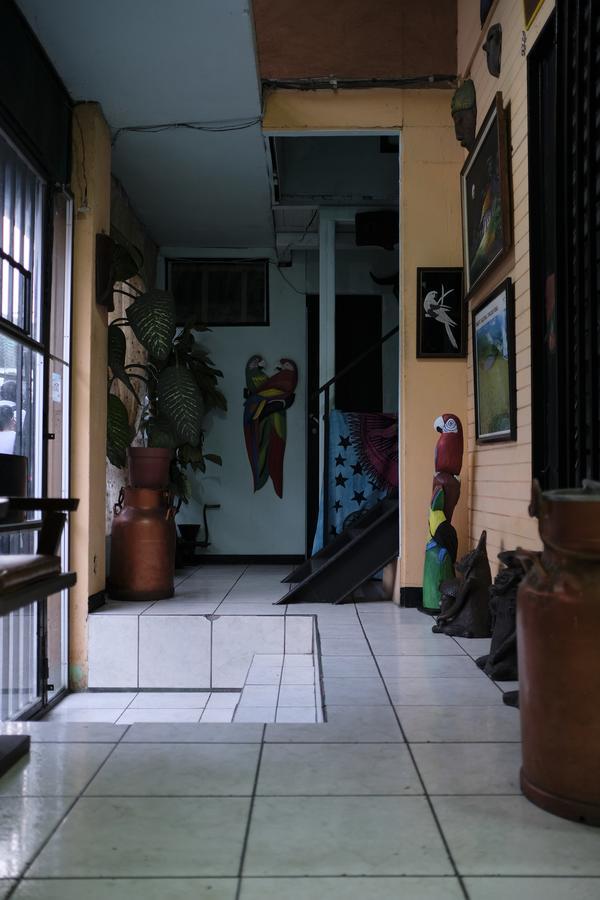 Hostal Del Este Santa Fe San José Eksteriør billede