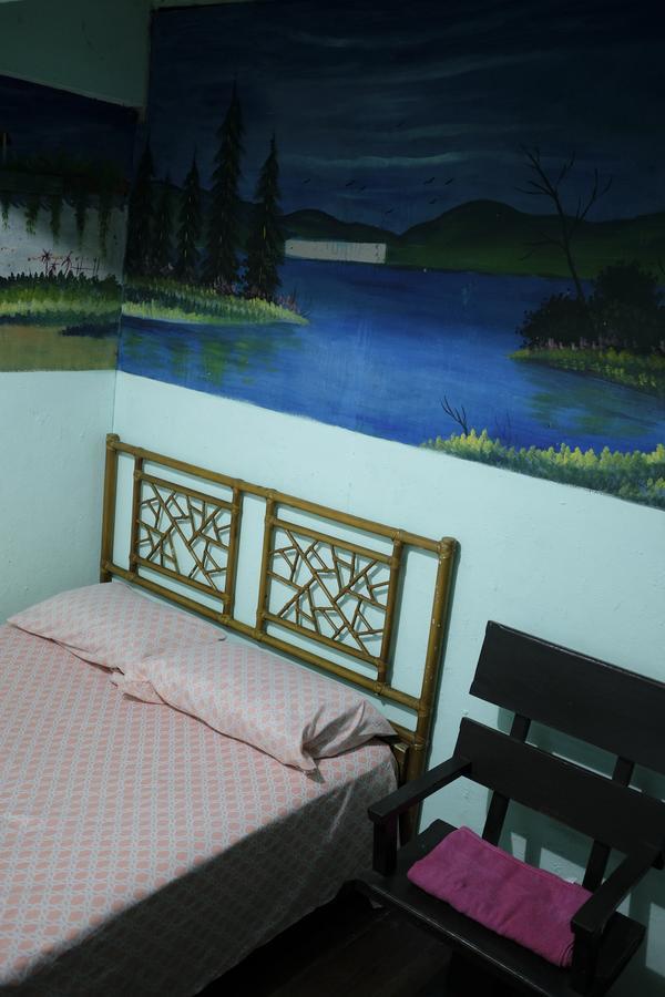 Hostal Del Este Santa Fe San José Eksteriør billede