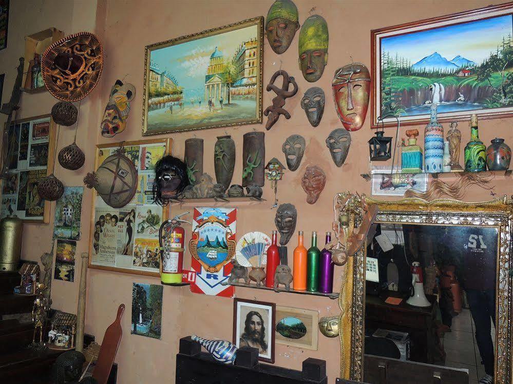 Hostal Del Este Santa Fe San José Eksteriør billede