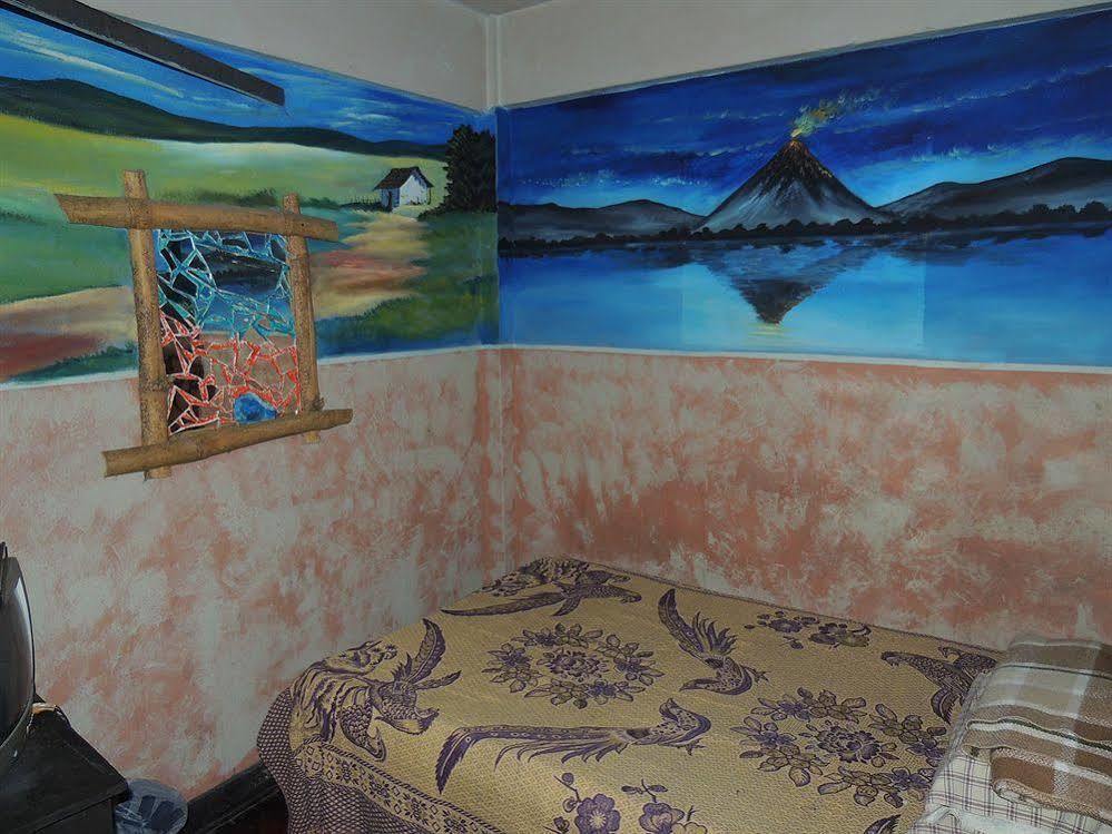 Hostal Del Este Santa Fe San José Eksteriør billede