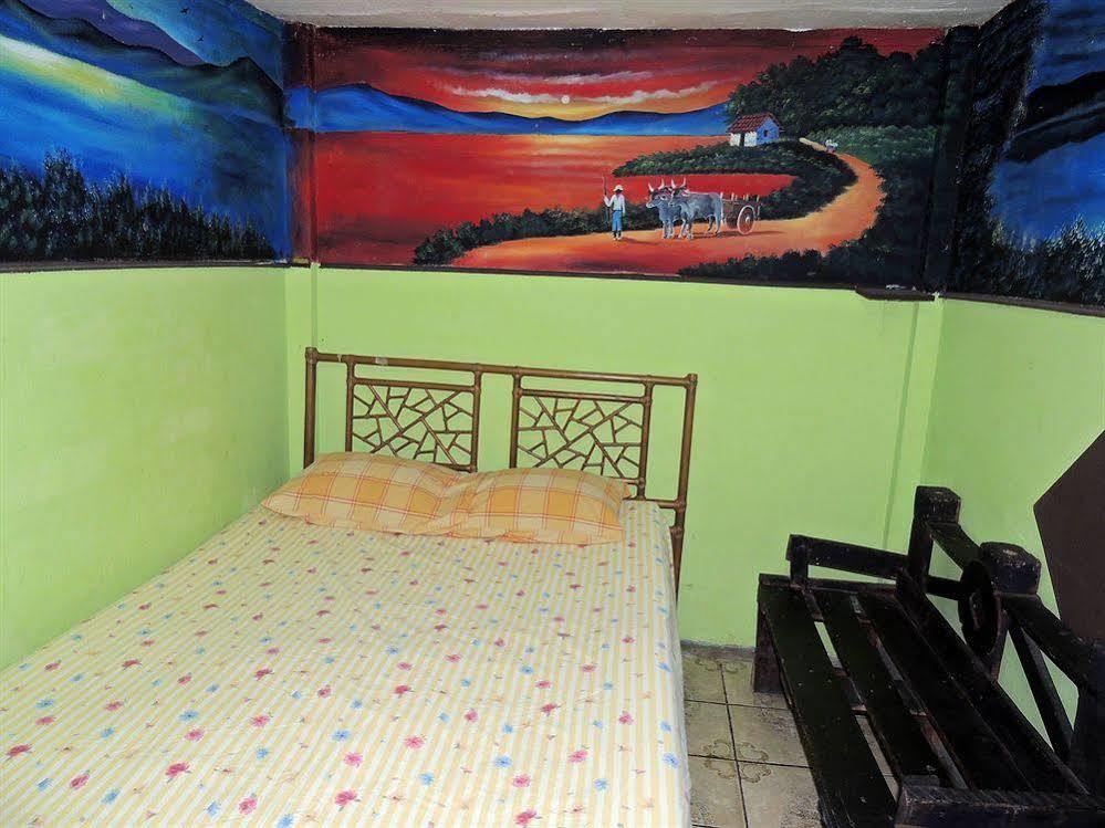 Hostal Del Este Santa Fe San José Eksteriør billede
